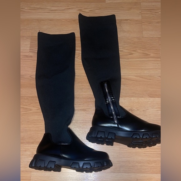 Brand new never worn ! Thigh high boots - Picture 3 of 3